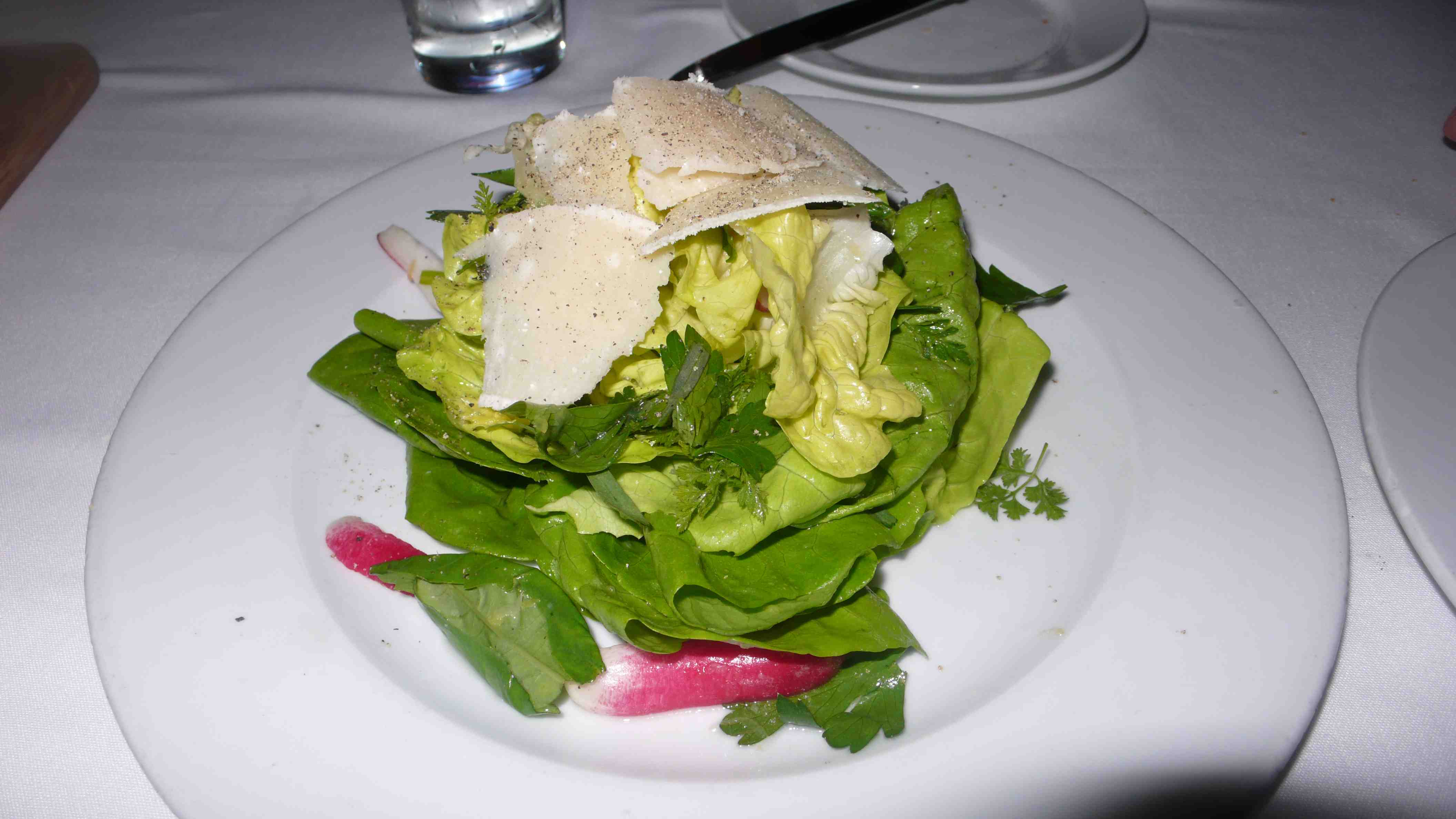 Butter lettuce salad