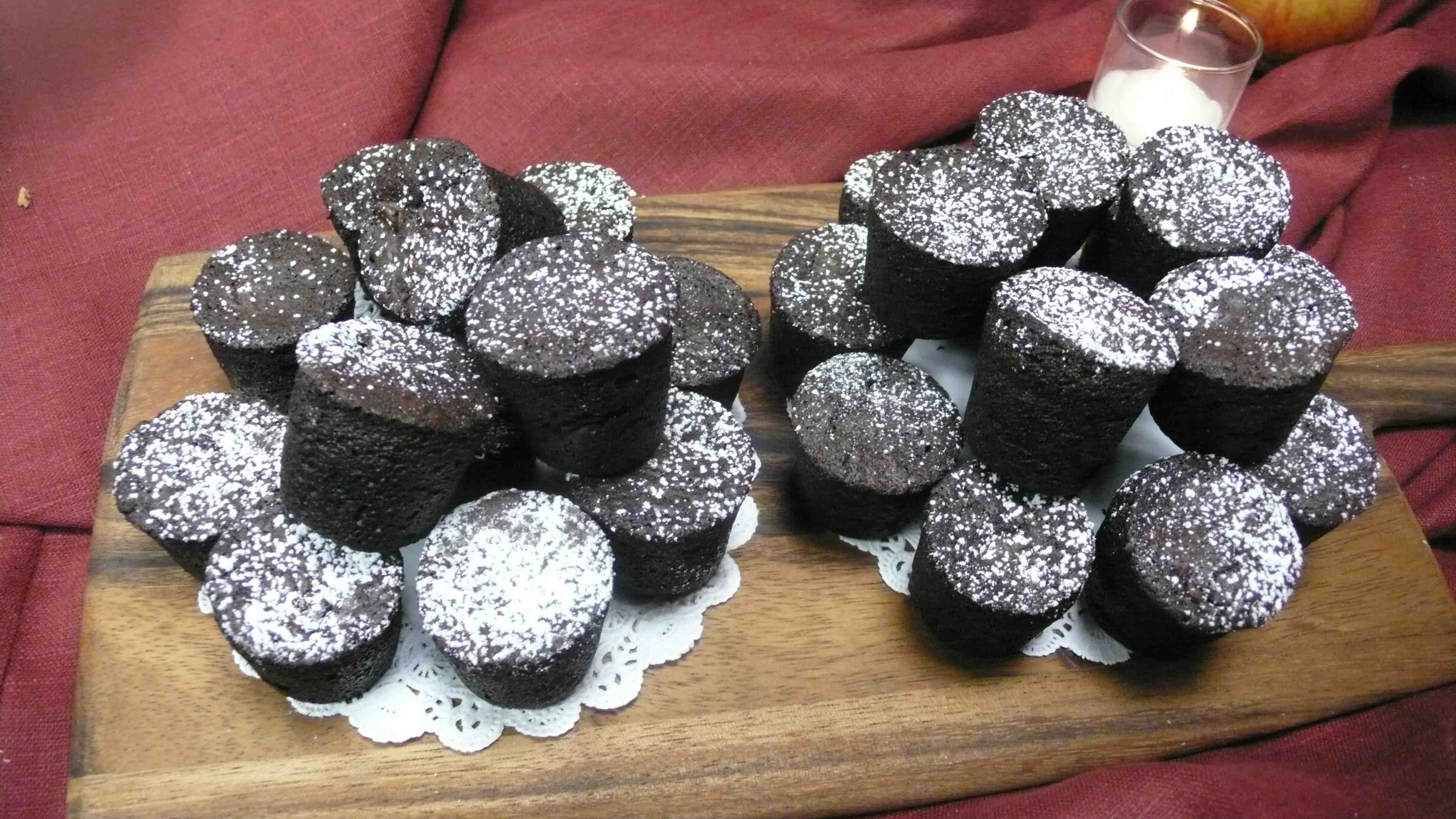 mini chocolate cakes