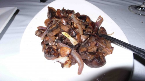 cremini mushrooms and bermuda onions