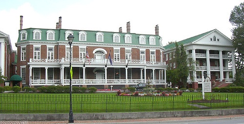 Martha Washington Inn