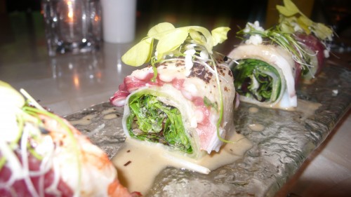 Sashimi Salad Roll