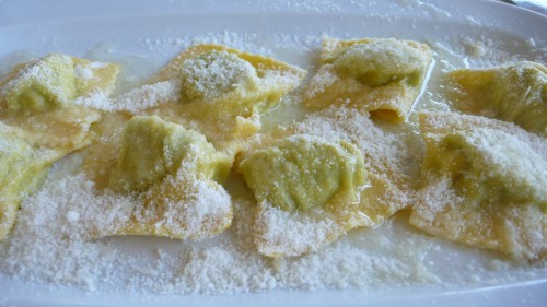 ravioli with cheese and herbs